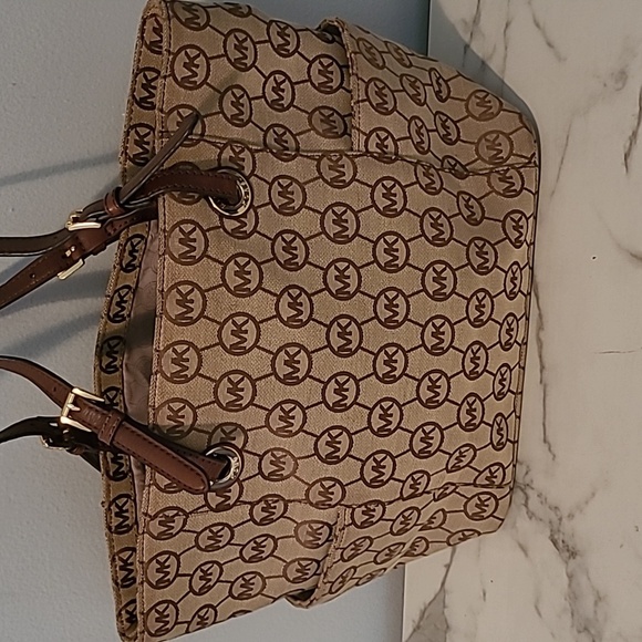 Michael Kors East West Monogram Travel Tote Bag Tan Brown Gold Hardware CarryAll - Picture 7 of 16